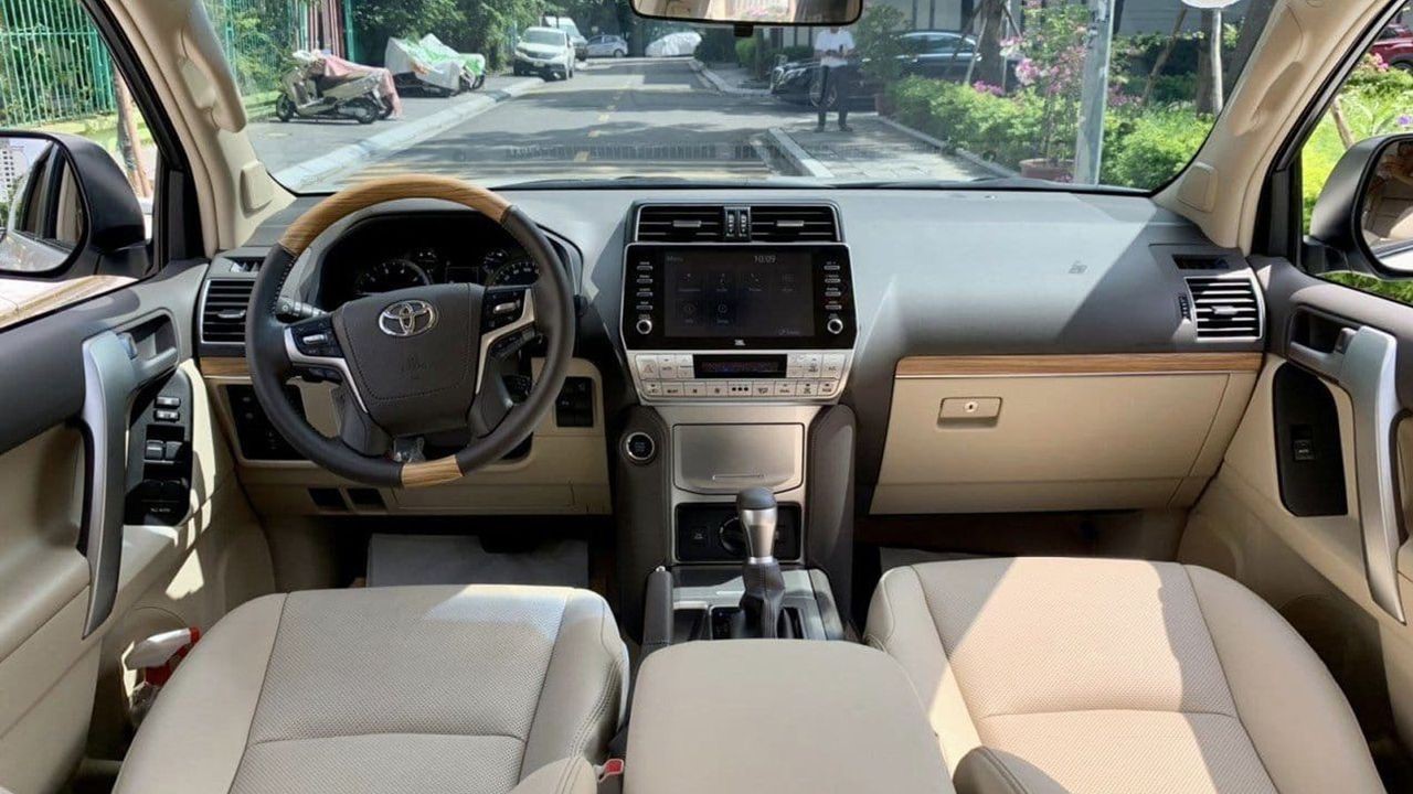 nội thất toyota land cruiser prado 16